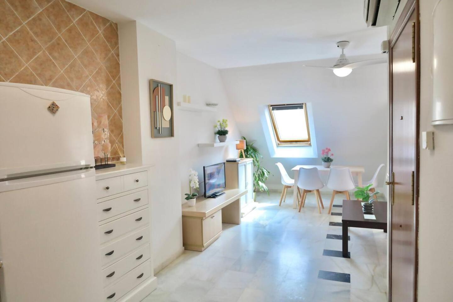 Cyv Fun Beach & Relax 1 Bed 1 Bath Фуeнхирола Стая снимка