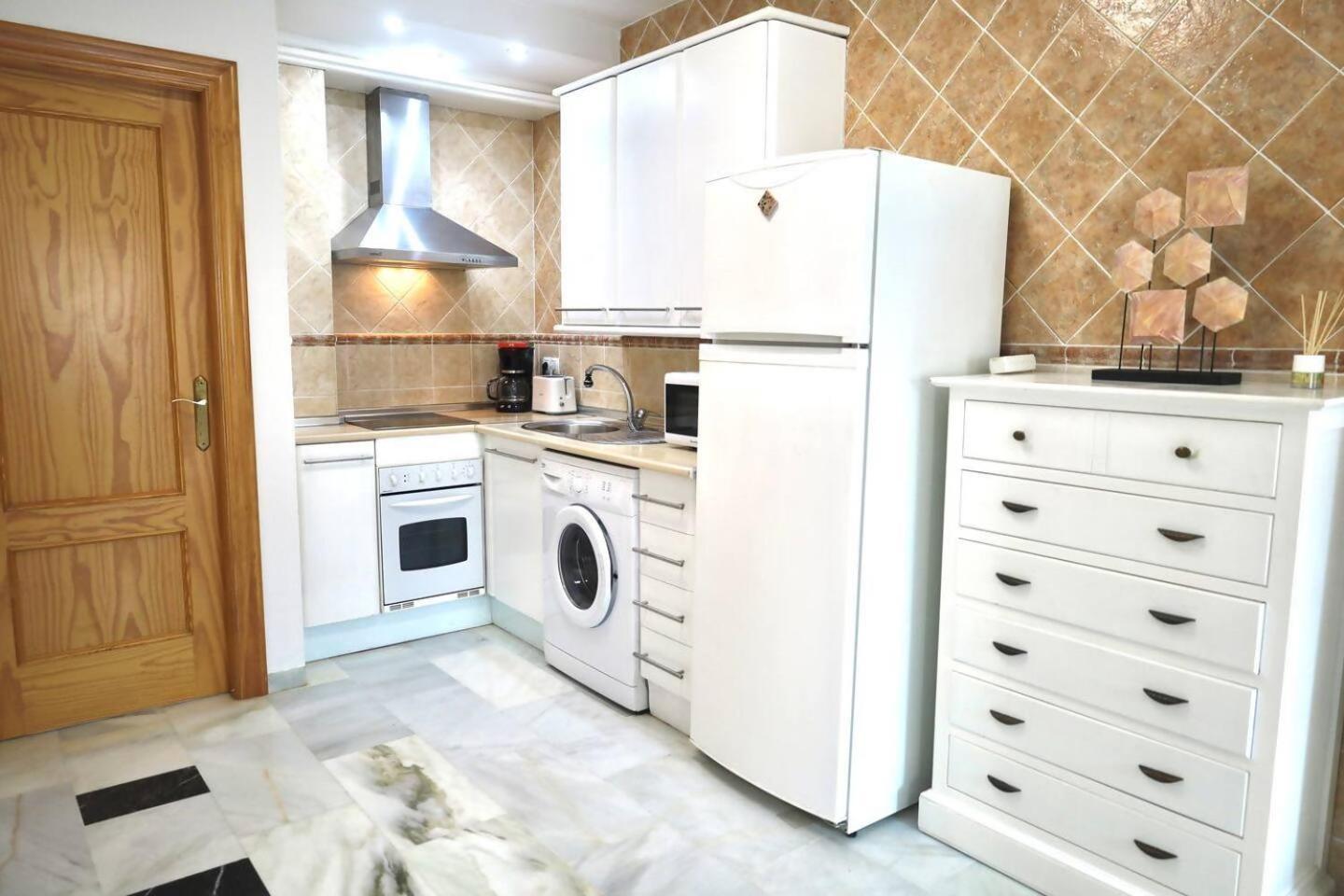 Cyv Fun Beach & Relax 1 Bed 1 Bath Фуeнхирола Стая снимка