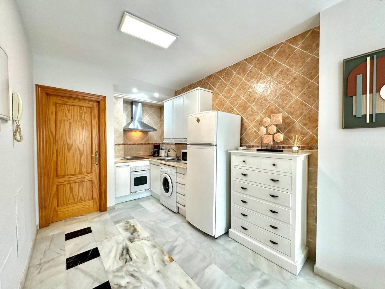 Cyv Fun Beach & Relax 1 Bed 1 Bath Фуeнхирола Стая снимка